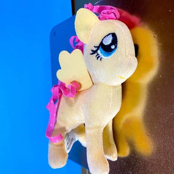 MY LITTLE PONY 2016 FLUTTERSHY FRIENDSHIP IS MAGIC PONY PLUSH PINK/STAR HAIR - Picture 11 of 14